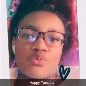 Meet your Posher, Thalia